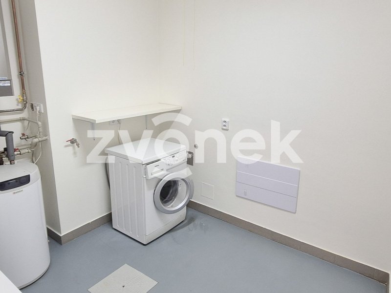 Luxusní vila Zlín - Příluky, velká zahrada, garáž