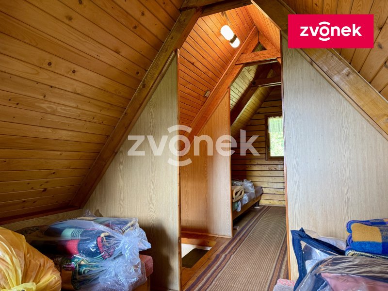 Chata Syrákov, vhodná i k bydlení - příjezd, voda, elektřina, překrásné prostředí