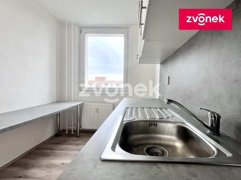 Pronájem 2+1 po rekonstrukci, SNP, Zlín, IHNED