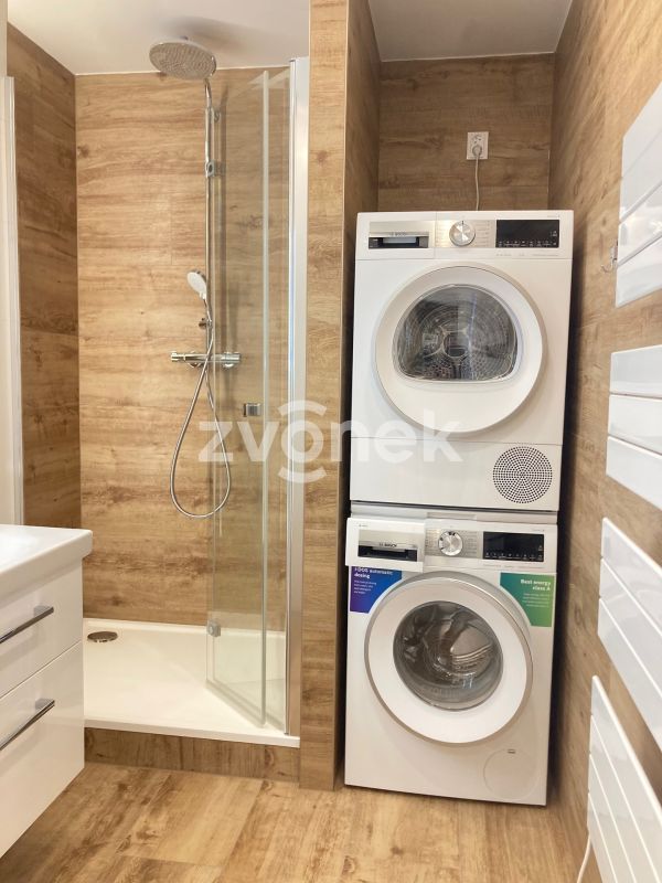 Luxusní, kompletně vybavený byt 3+1 po rekonstrukci, Budovatelská, Zlín – PRVNÍ NÁJEMCE