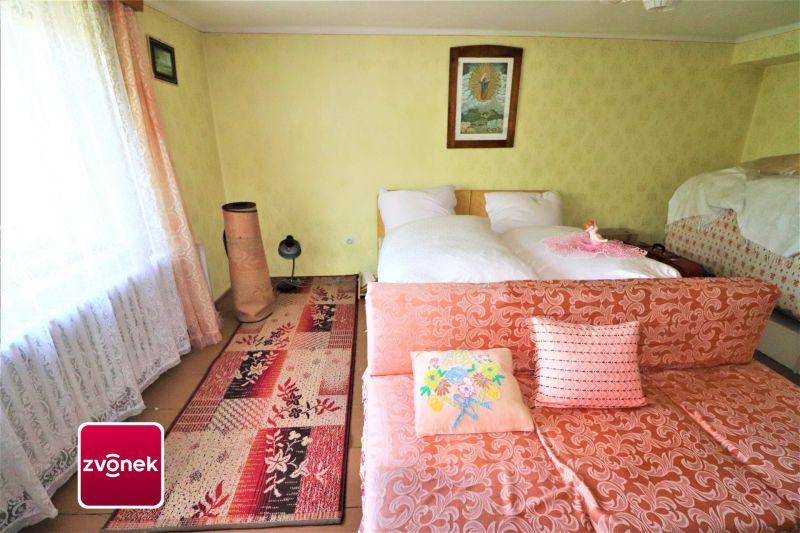 Prodej rodinného domu s velkou zahradou, Vlachovice - Vrbětice