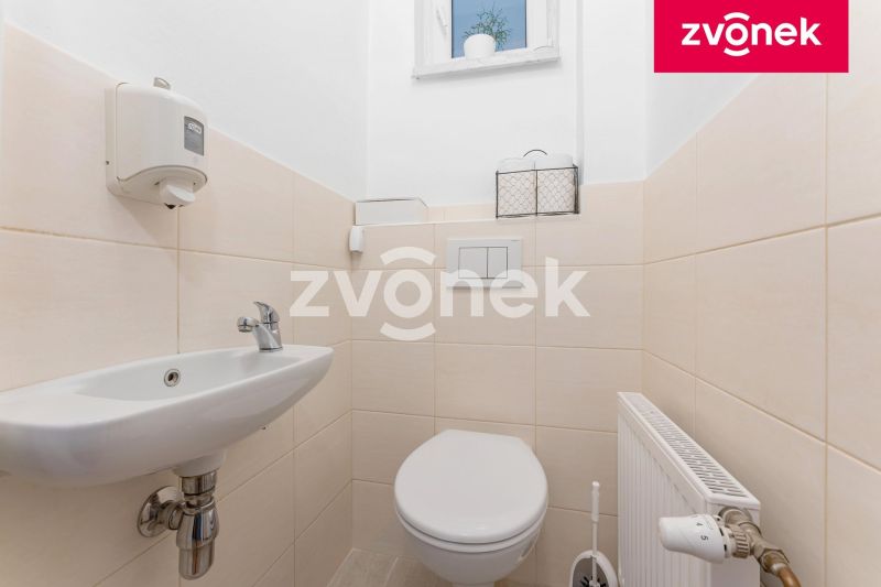 Prodej rodinného domu 214 m², Zlín - Prštné