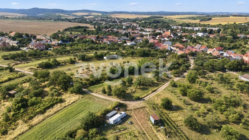 Prodej stavebního pozemku 2 143 m², Zlechov