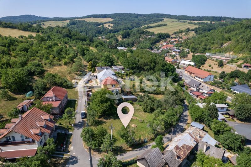 Prodej stavebního pozemku 1 282 m², Košíky