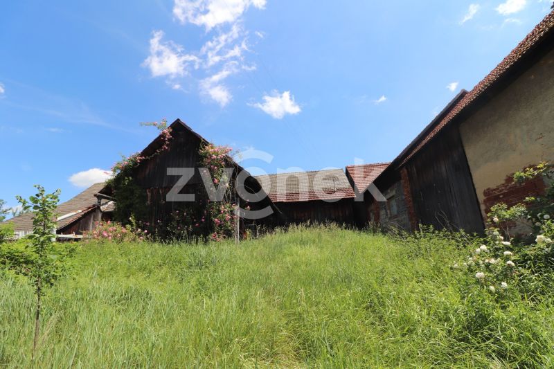 Prodej rodinného domu s velkou zahradou, Vlachovice - Vrbětice