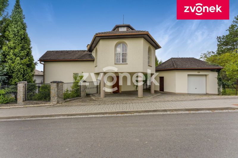 Prodej rodinného domu 180 m², Pozlovice