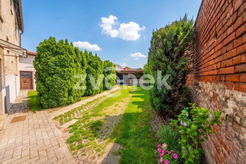 Prodej rodinného domu 220 m², Břest