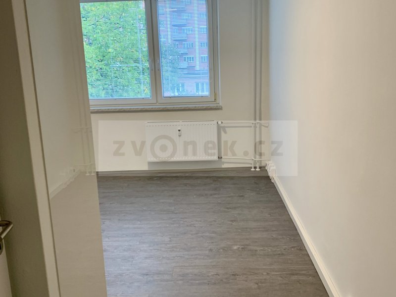 Pronájem bytu 1+kk 26m2 ve Zlíně na Tř.T. Bati 5213