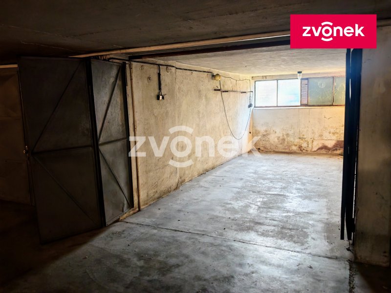 Garáž, parkovací dům Hornomlýnská, ihned