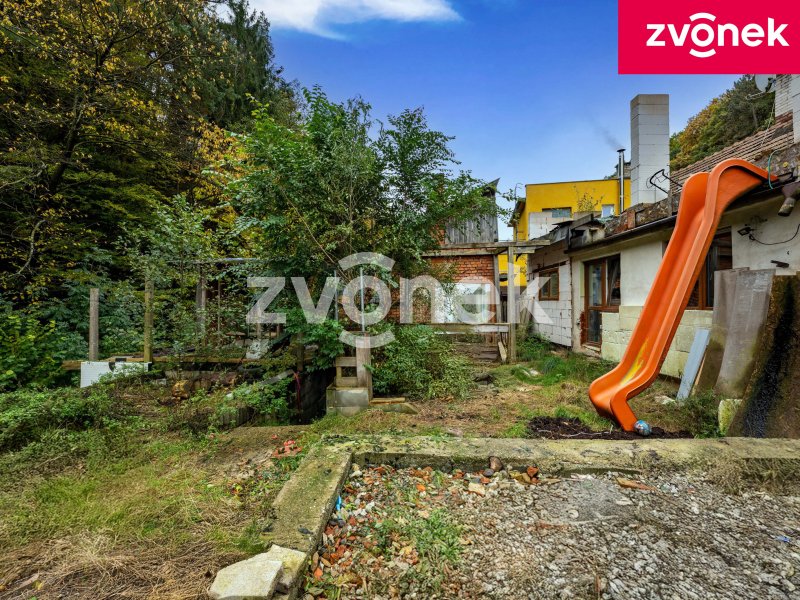 Investiční příležitost nebo vlastní bydlení: RD s projektem, povolením a rozběhnutou rekonstrukcí – Jaroslavice u Zlína