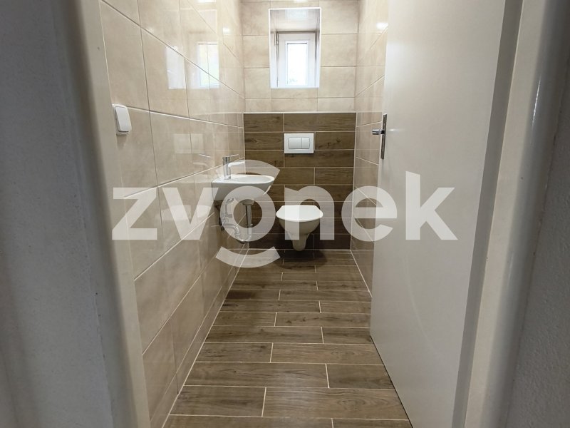 Pronájem kancelářských prostor ve Zlíně, 90 m2