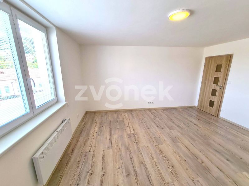 Hezký byt 1+kk Zlín - Malenovice, nevybavený