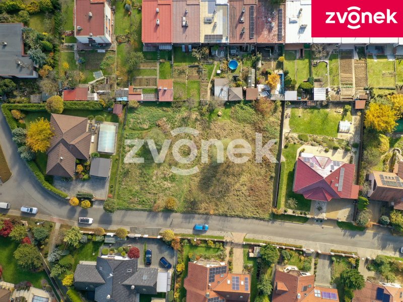 Atraktivní stavební pozemek Zlín - Kostelec, Jabloňová