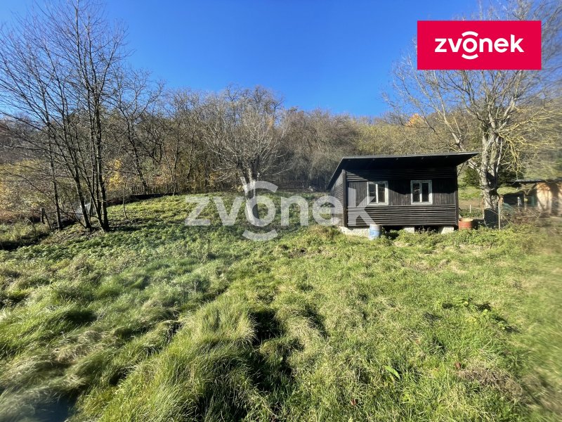 Krásná zahrada u Paseckého potůčku – vaše oáza klidu nebo investiční příležitost!