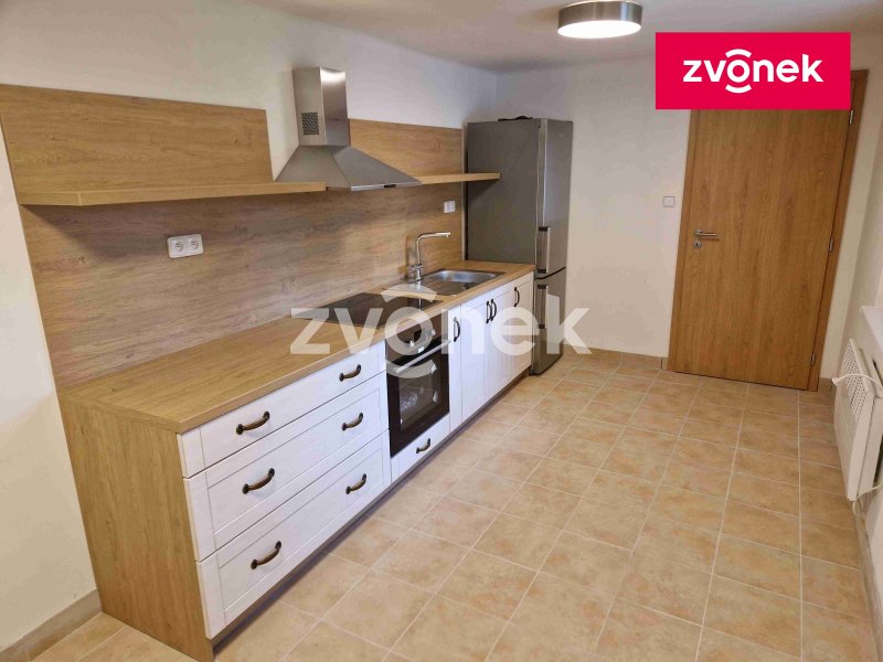 Pronájem bytu 3+1 v rodinném domě v obci Jalubí.