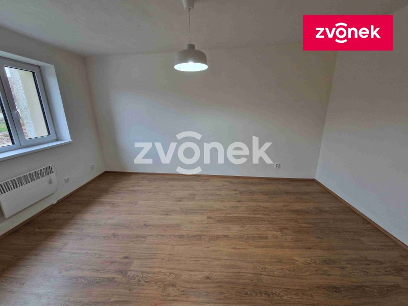 Pronájem bytu 3+1 v rodinném domě v obci Jalubí.