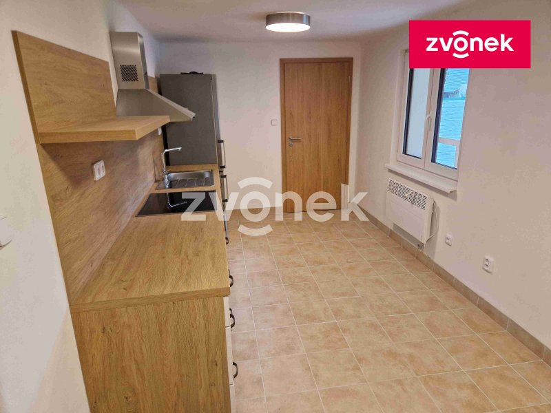 Pronájem bytu 3+1 v rodinném domě v obci Jalubí.