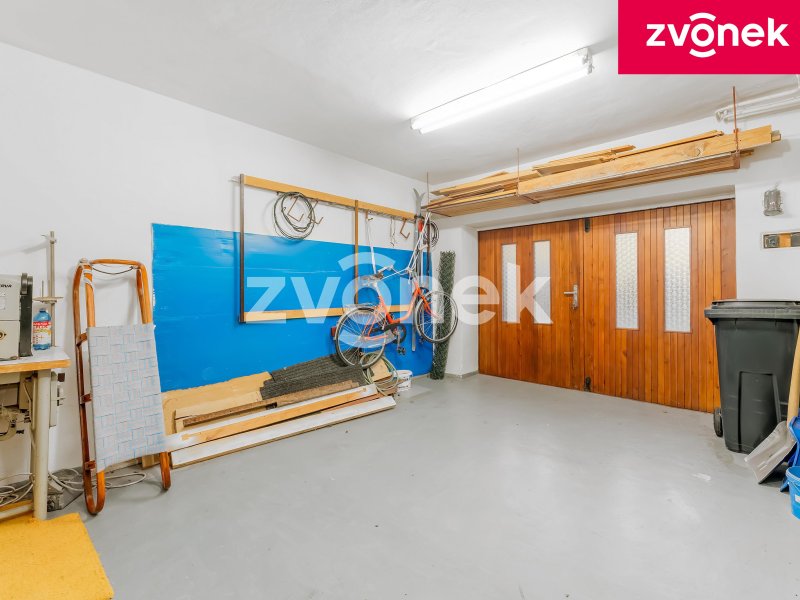 Prodej řadového rodinného domu s garáží a zahradou ve Slavičíně