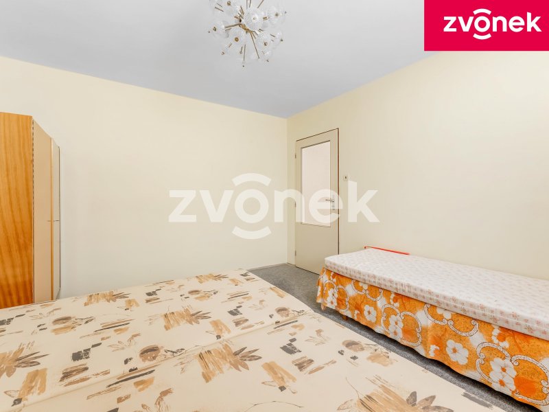 Prodej řadového rodinného domu s garáží a zahradou ve Slavičíně