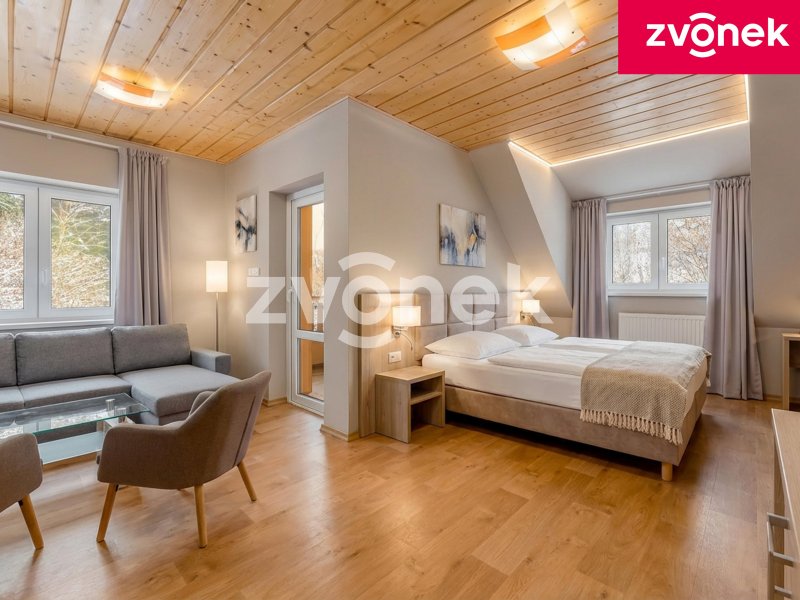 Investiční příležitost - prodej domu Velké Karlovice 250 m2, pozemek 3800 m2