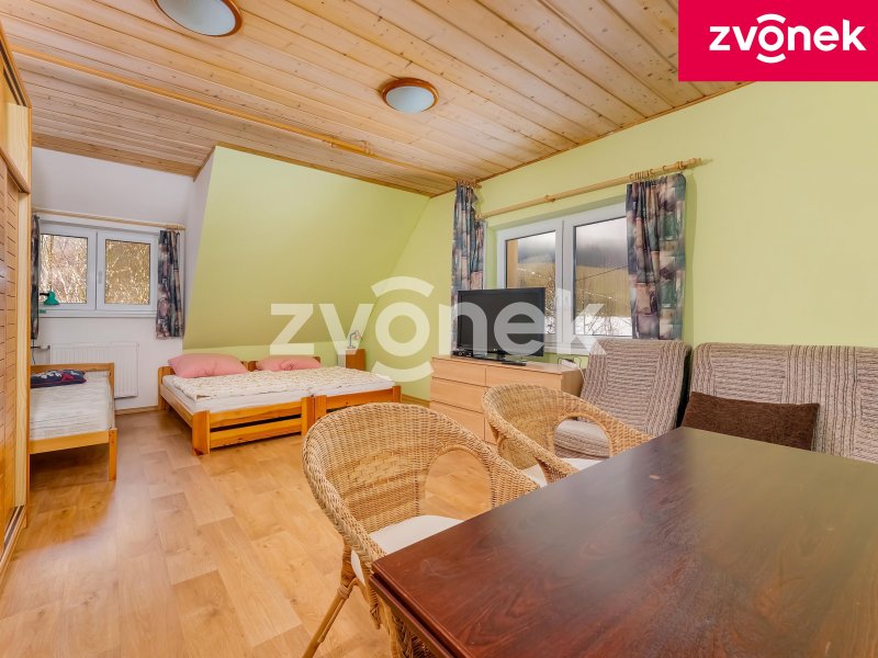 Investiční příležitost - prodej domu Velké Karlovice 250 m2, pozemek 3800 m2