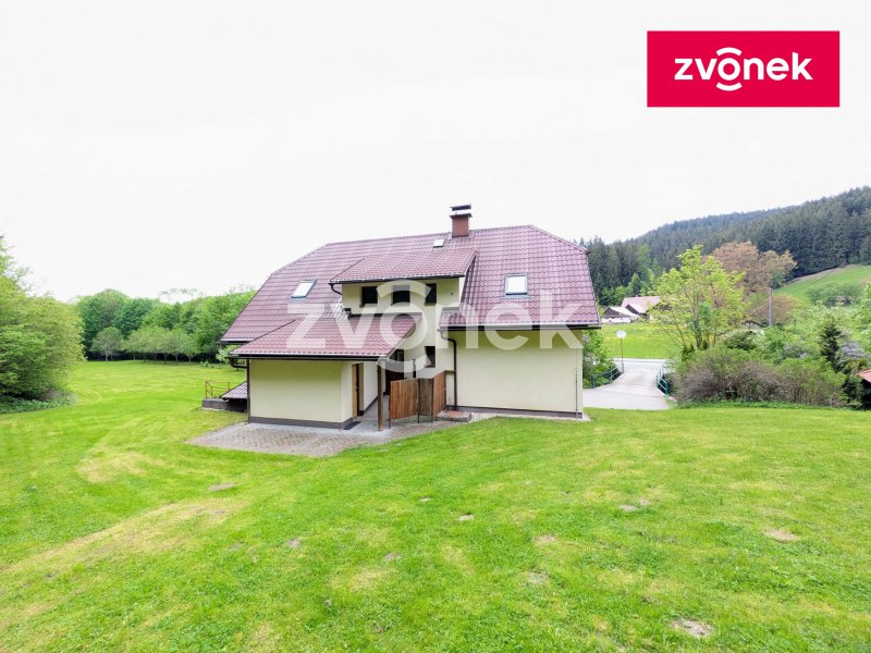 Investiční příležitost - prodej domu Velké Karlovice 250 m2, pozemek 3800 m2