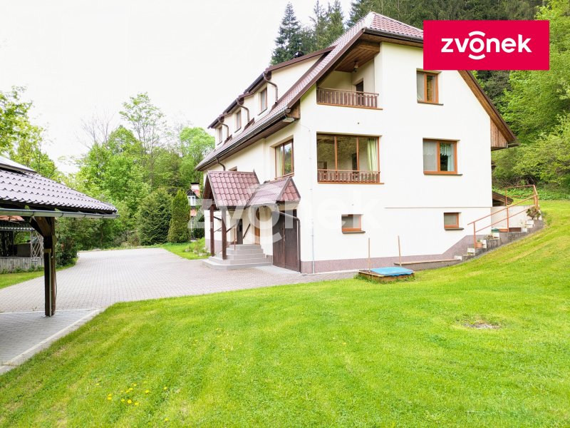 Investiční příležitost - prodej domu Velké Karlovice 250 m2, pozemek 3800 m2