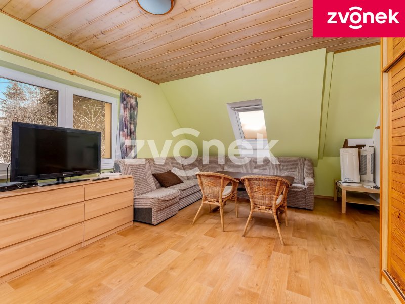 Investiční příležitost - prodej domu Velké Karlovice 250 m2, pozemek 3800 m2