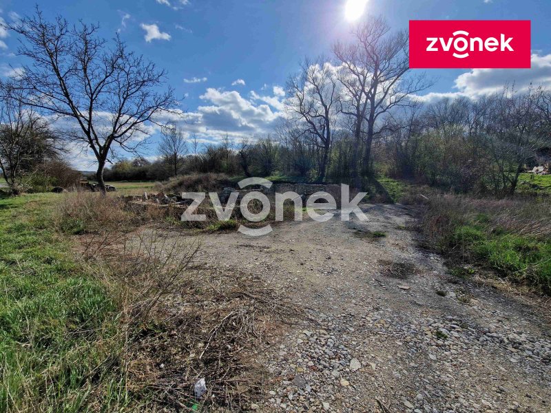 Prodej pozemku ve Velké nad Veličkou.