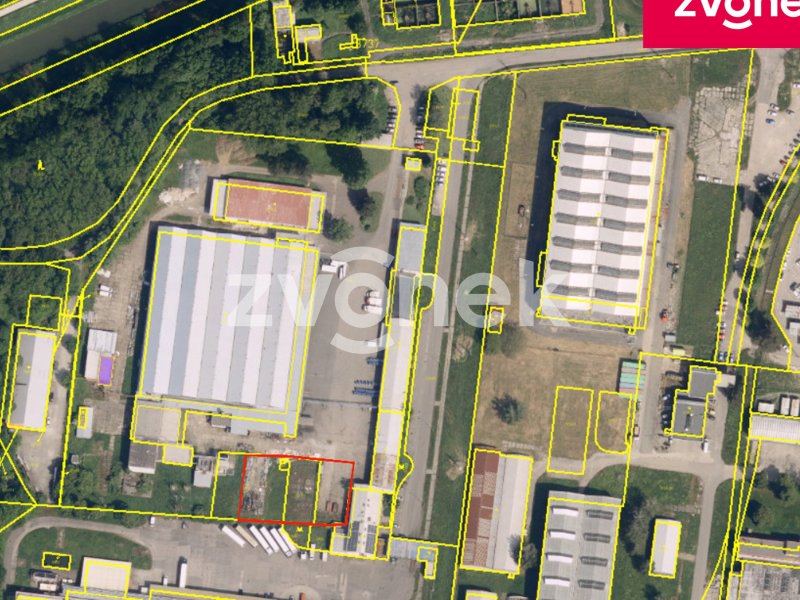 Pronájem parkoviště v průmyslového areálu lokalita Kunovice.