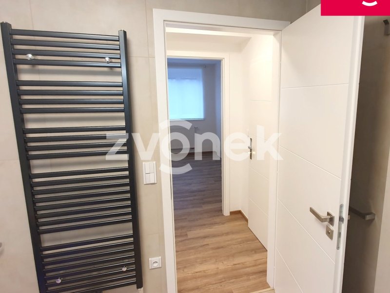 Rodinný dům Zlín - Kostelec, zahrada, 2 parkovací stání