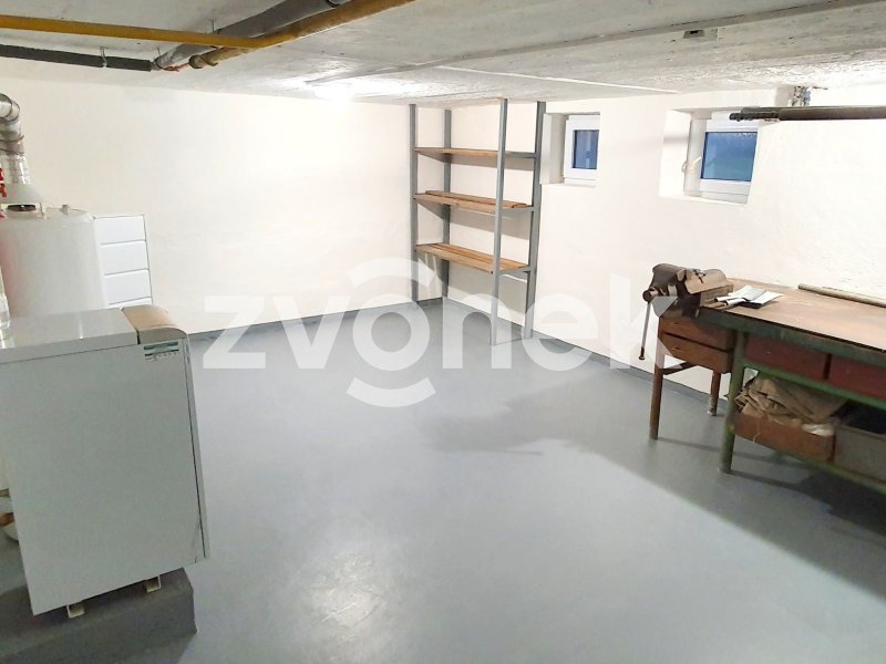 Rodinný dům Zlín - Kostelec, zahrada, 2 parkovací stání