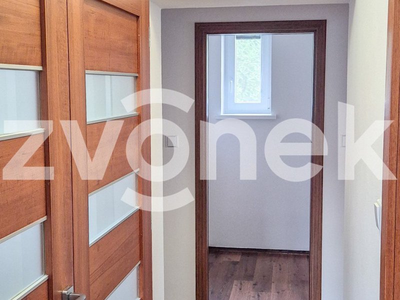 Rodinný dům Zlín - Kostelec, zahrada, 2 parkovací stání