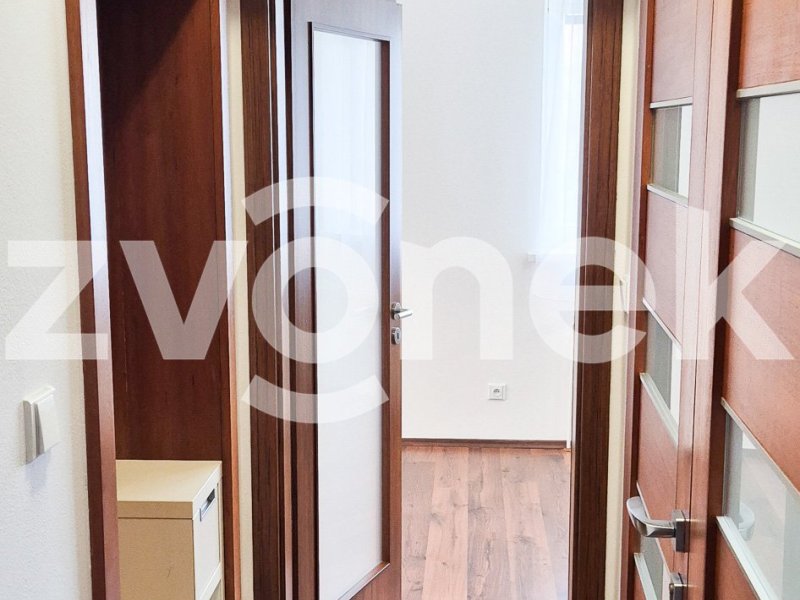 Rodinný dům Zlín - Kostelec, zahrada, 2 parkovací stání