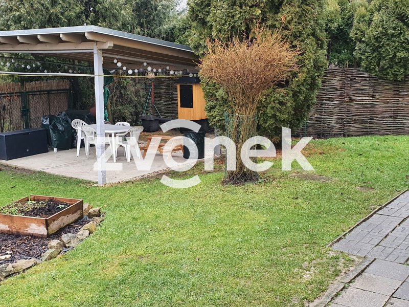 Rodinný dům Zlín - Kostelec, zahrada, 2 parkovací stání