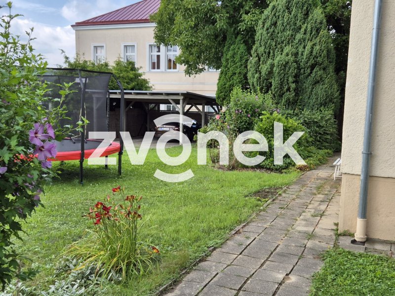 Rodinný dům Zlín - Kostelec, zahrada, 2 parkovací stání