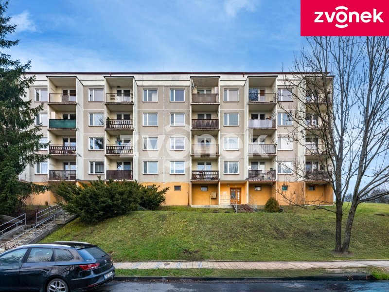 Prodej bytu 4+1 s balkonem a krásným výhledem - Vsetín