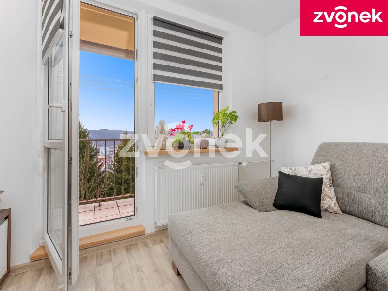 Prodej bytu 4+1 s balkonem a krásným výhledem - Vsetín