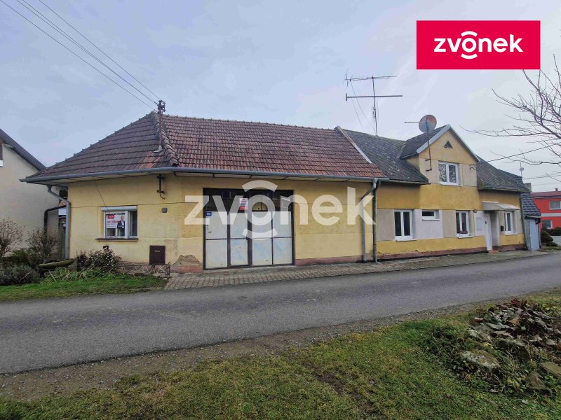 Prodej komplexu rodinných domů v obci Březolupy.