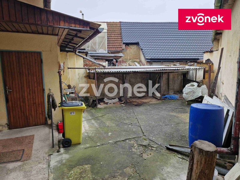 Prodej komplexu rodinných domů v obci Březolupy.