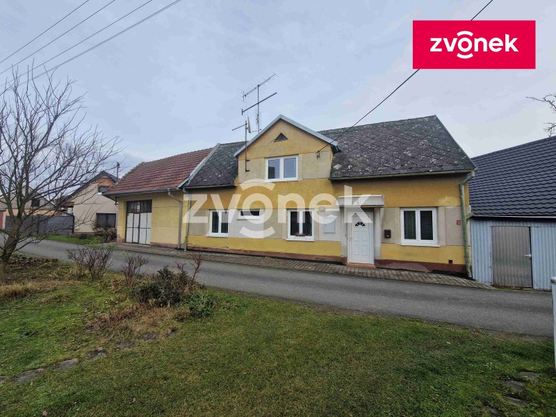 Prodej komplexu rodinných domů v obci Březolupy.