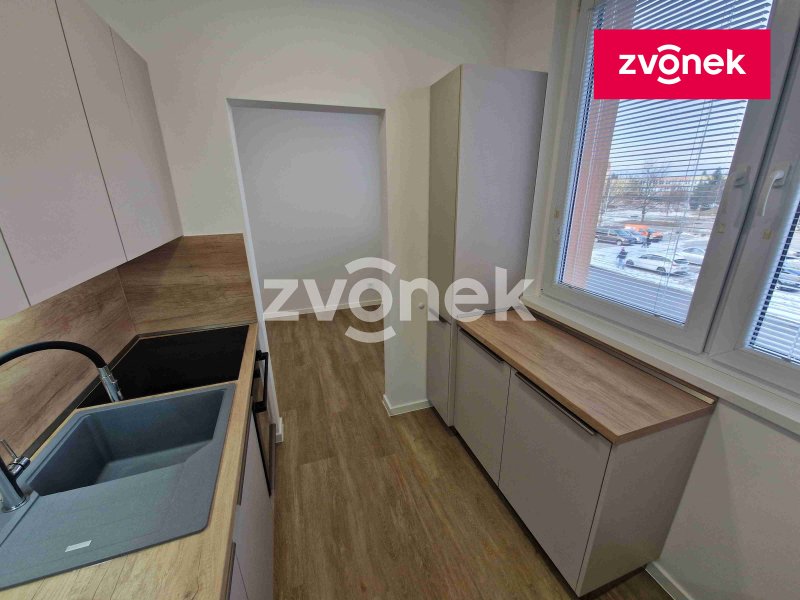 Prodej bytu 4+1 po celkové rekonstrukci na sídlišti v Mařaticích.