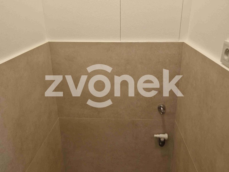 Prodej bytu 4+1 po celkové rekonstrukci na sídlišti v Mařaticích.