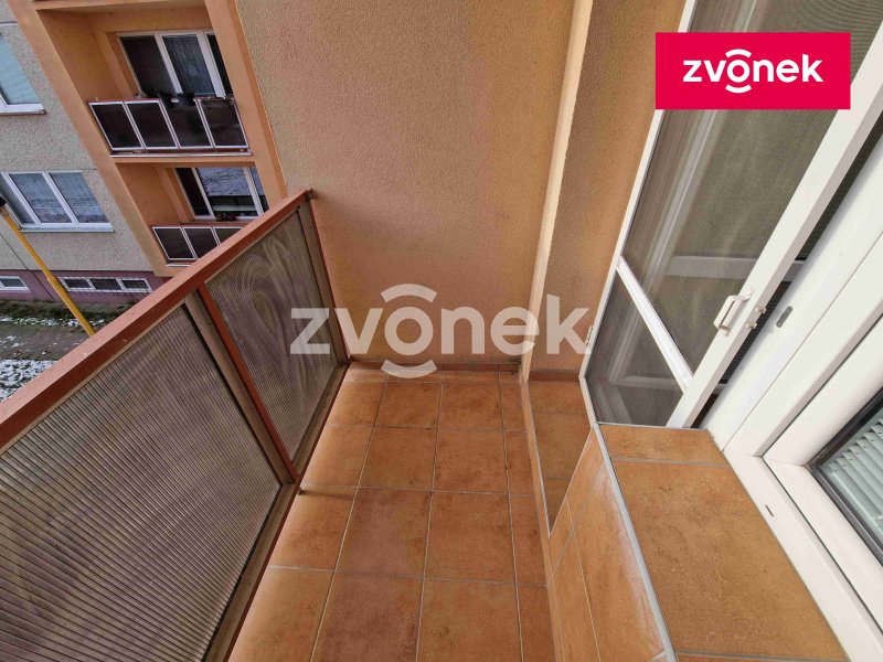 Prodej bytu 4+1 po celkové rekonstrukci na sídlišti v Mařaticích.