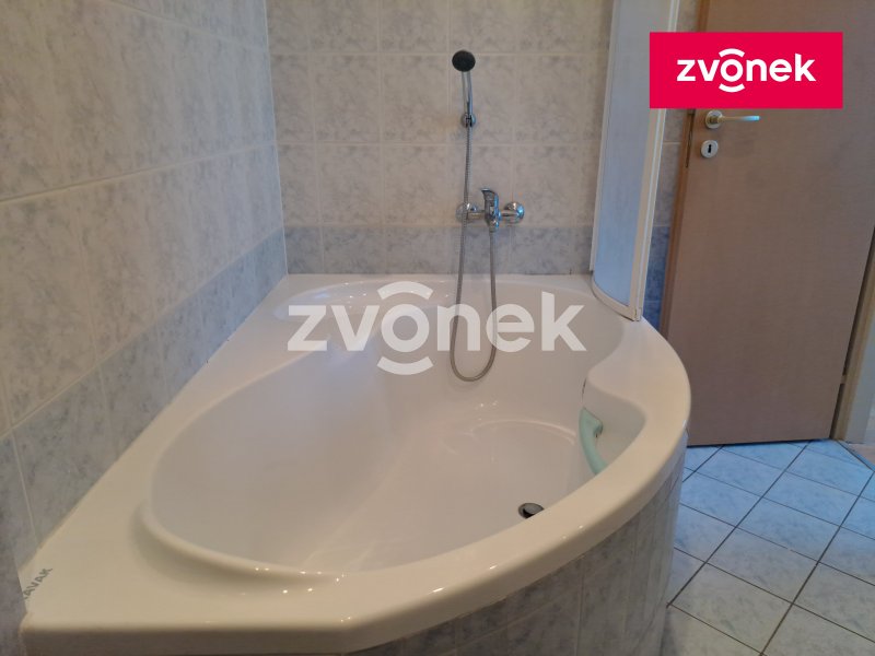 Pronájem bytu 1+1 (48 m²) Zlín, Prštné