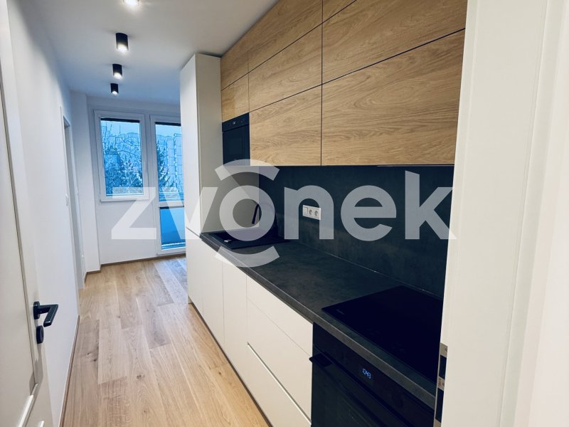 Jedinečný byt 3+1 s jídelnou a dvěma balkony v samém centru Zlína – Zarámí