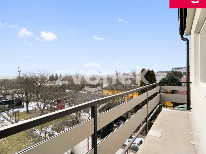 Prostorný byt 3+1 po rekonstrukci s balkonem, parkováním v 1. NP Rodinného domu - Kunovice