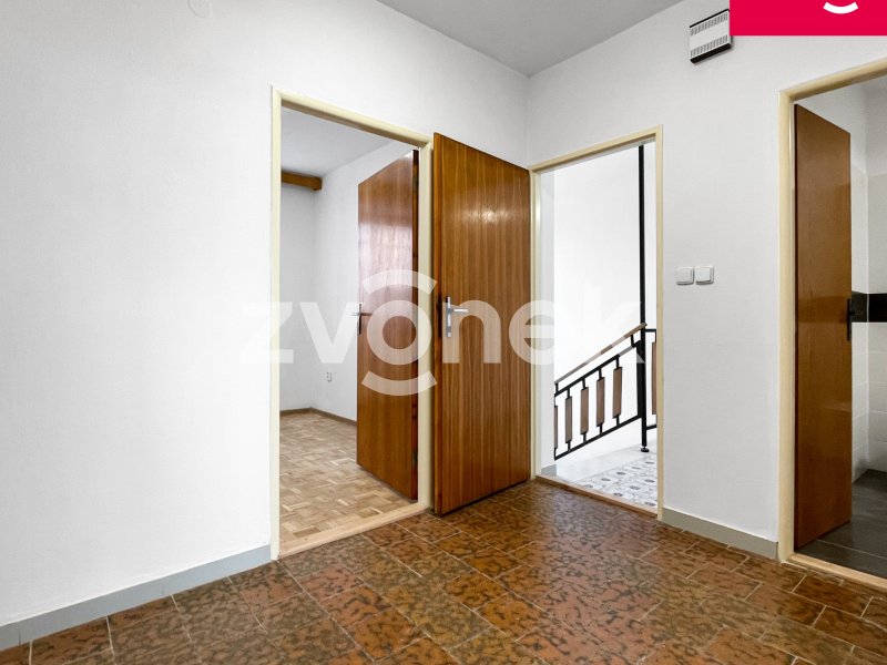 Prostorný byt 3+1 po rekonstrukci s balkonem, parkováním v 1. NP Rodinného domu - Kunovice