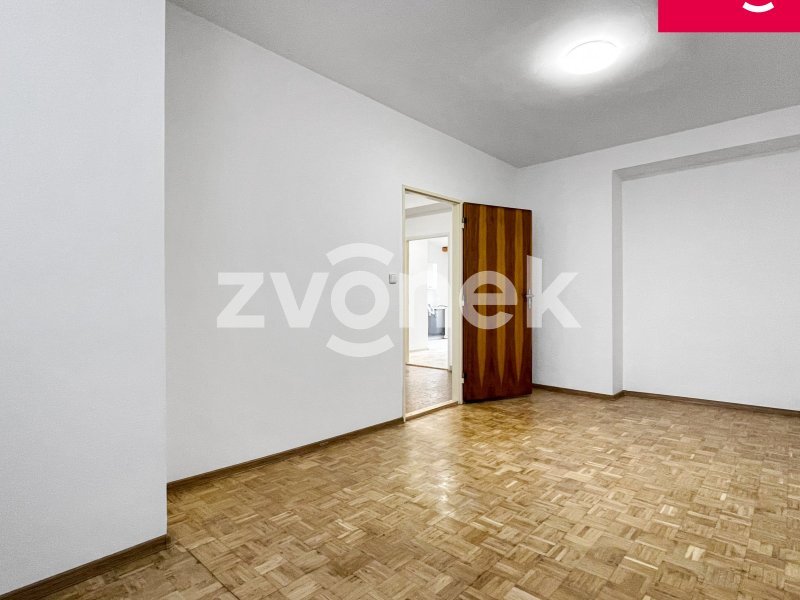 Byt 3+1 po rekonstrukci s balkonem, parkováním v 2. NP Rodinného domu - Kunovice