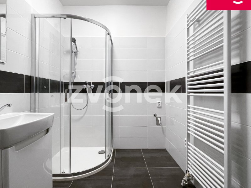 Byt 3+1 po rekonstrukci s balkonem, parkováním v 2. NP Rodinného domu - Kunovice